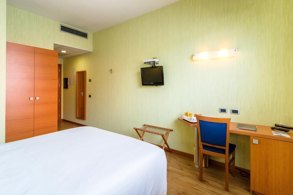 Hotel Concorde Camerano Kültér fotó