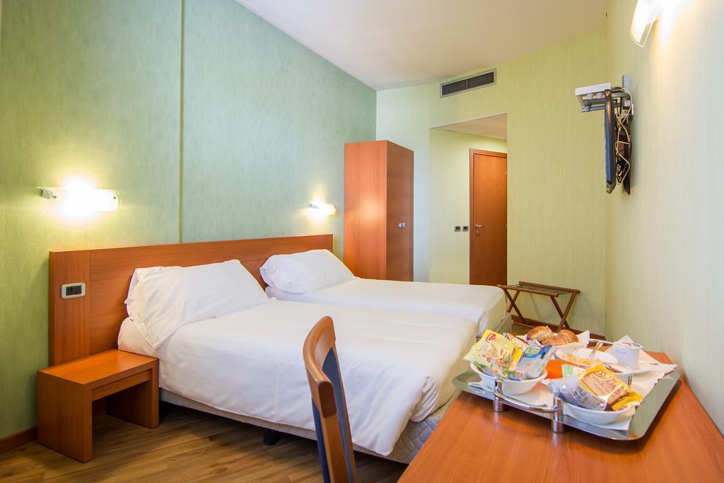 Hotel Concorde Camerano Kültér fotó
