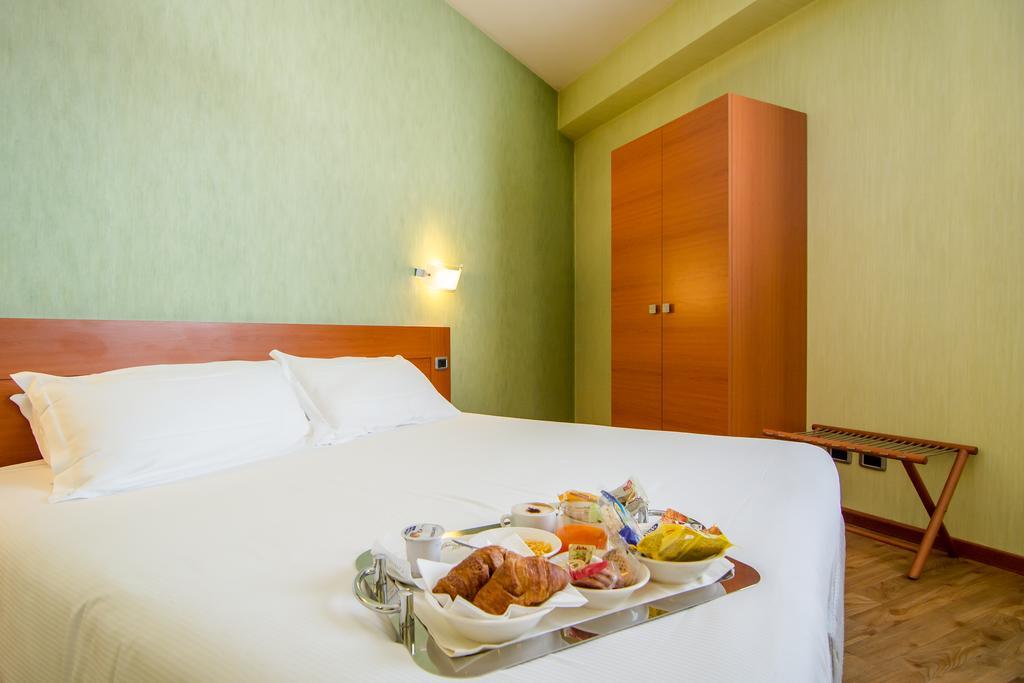 Hotel Concorde Camerano Kültér fotó