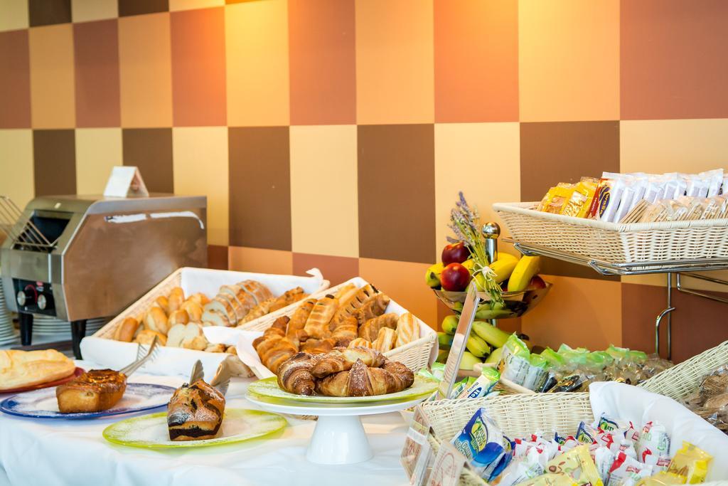 Hotel Concorde Camerano Kültér fotó